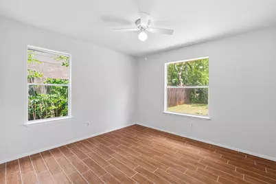 10218 Missel Thrush Drive, Austin, TX 78750 - Photo 16
