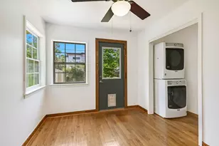 3013 E 18th St, Austin, TX 78702 - Photo 18