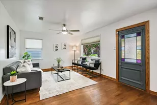3013 E 18th St, Austin, TX 78702 - Photo 4