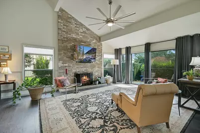 5813 Back Court, Austin, TX 78731 - Photo 2