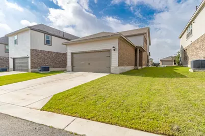 2033 Hat Bender Loop, Round Rock, TX 78664 - Photo 6