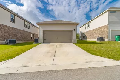 2033 Hat Bender Loop, Round Rock, TX 78664 - Photo 4