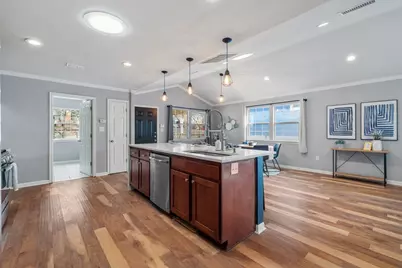 2001 E 8th Street, Austin, TX 78702 - Photo 10