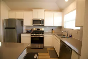 460 Buenos Aires, Kyle, TX 78640 - Photo 4