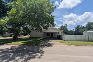 1319 Grace St, Taylor, TX 76574 - Photo 6