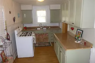 1319 Grace St, Taylor, TX 76574 - Photo 8