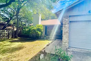 7103 Woodhue Ct, Austin, TX 78745 - Photo 2