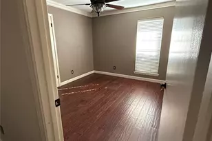 214 Meadowlakes Dr, Meadowlakes, TX 78654 - Photo 8