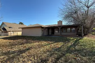 214 Meadowlakes Dr, Meadowlakes, TX 78654 - Photo 16