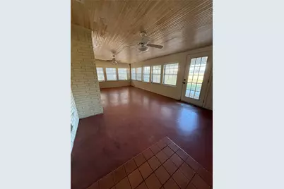 214 Meadowlakes Drive, Meadowlakes, TX 78654 - Photo 6