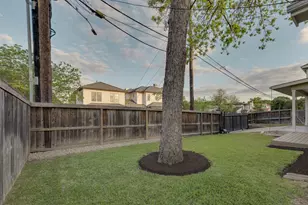 2604 Bland St, Austin, TX 78703 - Photo 32