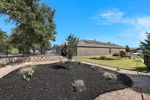 200 Comal Ln, Georgetown, TX 78633 - Photo 20