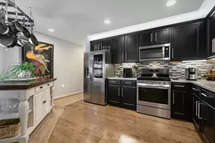 200 Comal Ln, Georgetown, TX 78633 - Photo 2