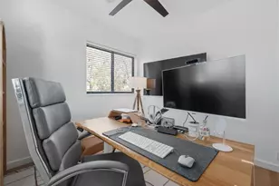 2936 E 14th St, Austin, TX 78702 - Photo 16