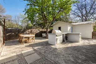 2936 E 14th St, Austin, TX 78702 - Photo 6