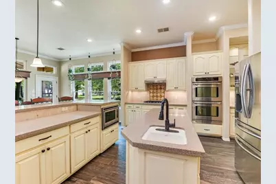 215 Woodland Park, Georgetown, TX 78633 - Photo 14