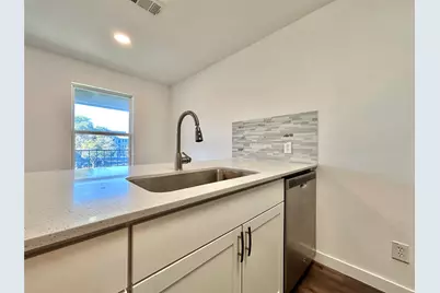 6409 Burns Street #305, Austin, TX 78752 - Photo 6