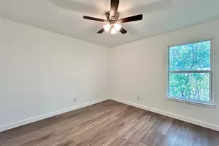 6409 Burns St, Austin, TX 78752 - Photo 14