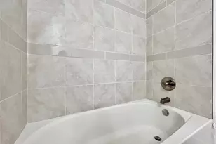 6409 Burns St, Austin, TX 78752 - Photo 18