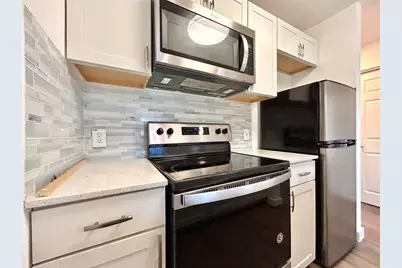 6409 Burns Street #305, Austin, TX 78752 - Photo 8