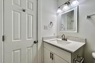 6409 Burns St, Austin, TX 78752 - Photo 16