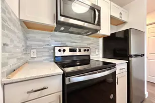 6409 Burns St, Austin, TX 78752 - Photo 8