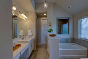 5117 Texas Bluebell Dr, Spicewood, TX 78669 - Photo 10