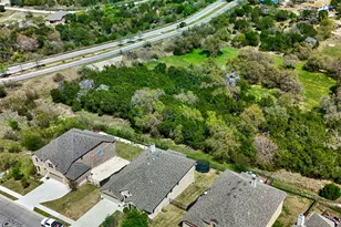 5117 Texas Bluebell Dr, Spicewood, TX 78669 - Photo 4