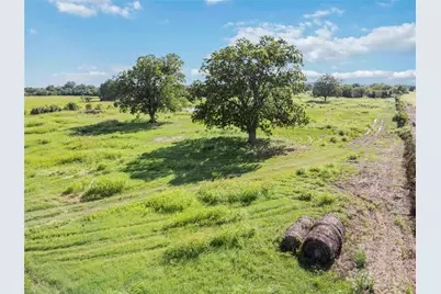 660 American Legion Road, Smithville, TX 78957 - Photo 14