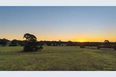 245 Country Lane, McDade, TX 78650 - Photo 28