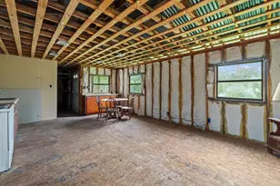 429 Hidden Shores Lp Rd, Smithville, TX 78957 - Photo 4