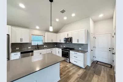 558 Bridgestone Way, Buda, TX 78610 - Photo 12