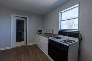 2304 Thrasher Ln, Austin, TX 78741 - Photo 12