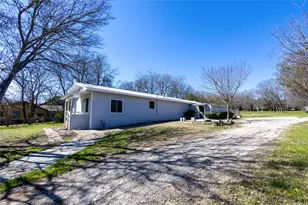2304 Thrasher Ln, Austin, TX 78741 - Photo 4
