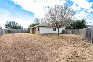 412 Ballentine Ct, Hutto, TX 78634 - Photo 18