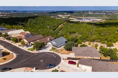 1057 Roanoke Lane, Kerrville, TX 78028 - Photo 8