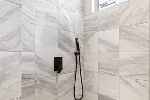 1057 Roanoke Ln, Kerrville, TX 78028 - Photo 24