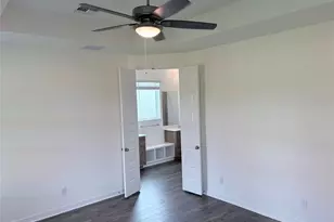317 W Faulkner St, Liberty Hill, TX 78642 - Photo 28