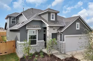 317 W Faulkner St, Liberty Hill, TX 78642 - Photo 2