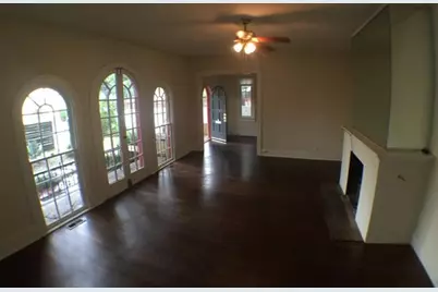 2813 Salado Street, Austin, TX 78705 - Photo 4