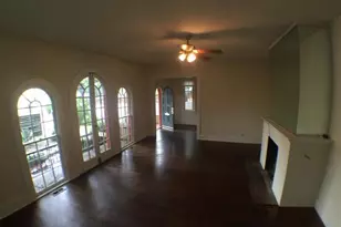 2813 Salado St, Austin, TX 78705 - Photo 4