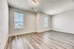8000 Hillock Terrace, Austin, TX 78744 - Photo 6