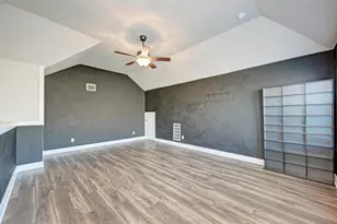 136 Finley St, Hutto, TX 78634 - Photo 34