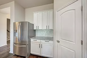 136 Finley St, Hutto, TX 78634 - Photo 14