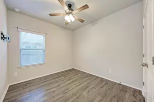 136 Finley St, Hutto, TX 78634 - Photo 26