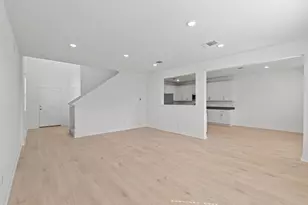 105 Green Berets Bnd, Jarrell, TX 76537 - Photo 6