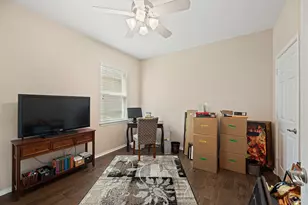 605 Farm Hill Dr, Georgetown, TX 78633 - Photo 2