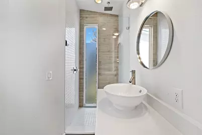 1904 E 17th Street #B, Austin, TX 78702 - Photo 32