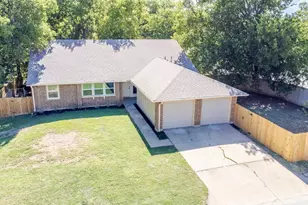 1800 Nicole Cir, Round Rock, TX 78664 - Photo 2