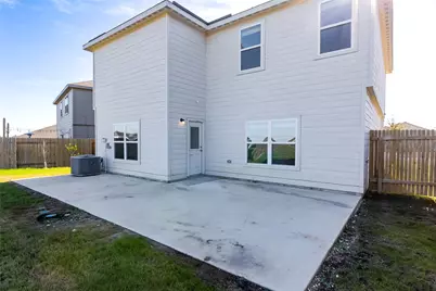 109 Riverdale Drive, Jarrell, TX 76537 - Photo 32